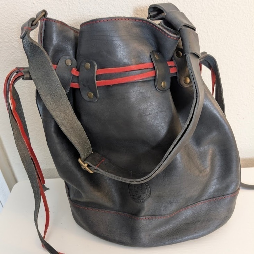 Made in Tuscany Italian Leather Bucket Bag Navy & Red Drawstring Crossbody Large